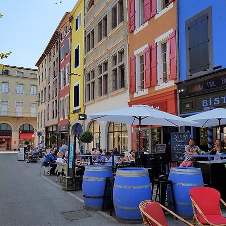 Appartement Chaleureux Au Pied De La Cite Avec Parking 卡尔卡松 外观 照片