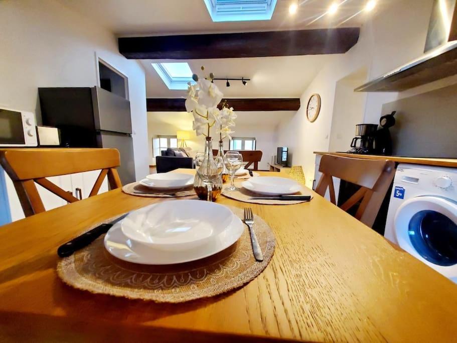Appartement Chaleureux Au Pied De La Cite Avec Parking 卡尔卡松 外观 照片